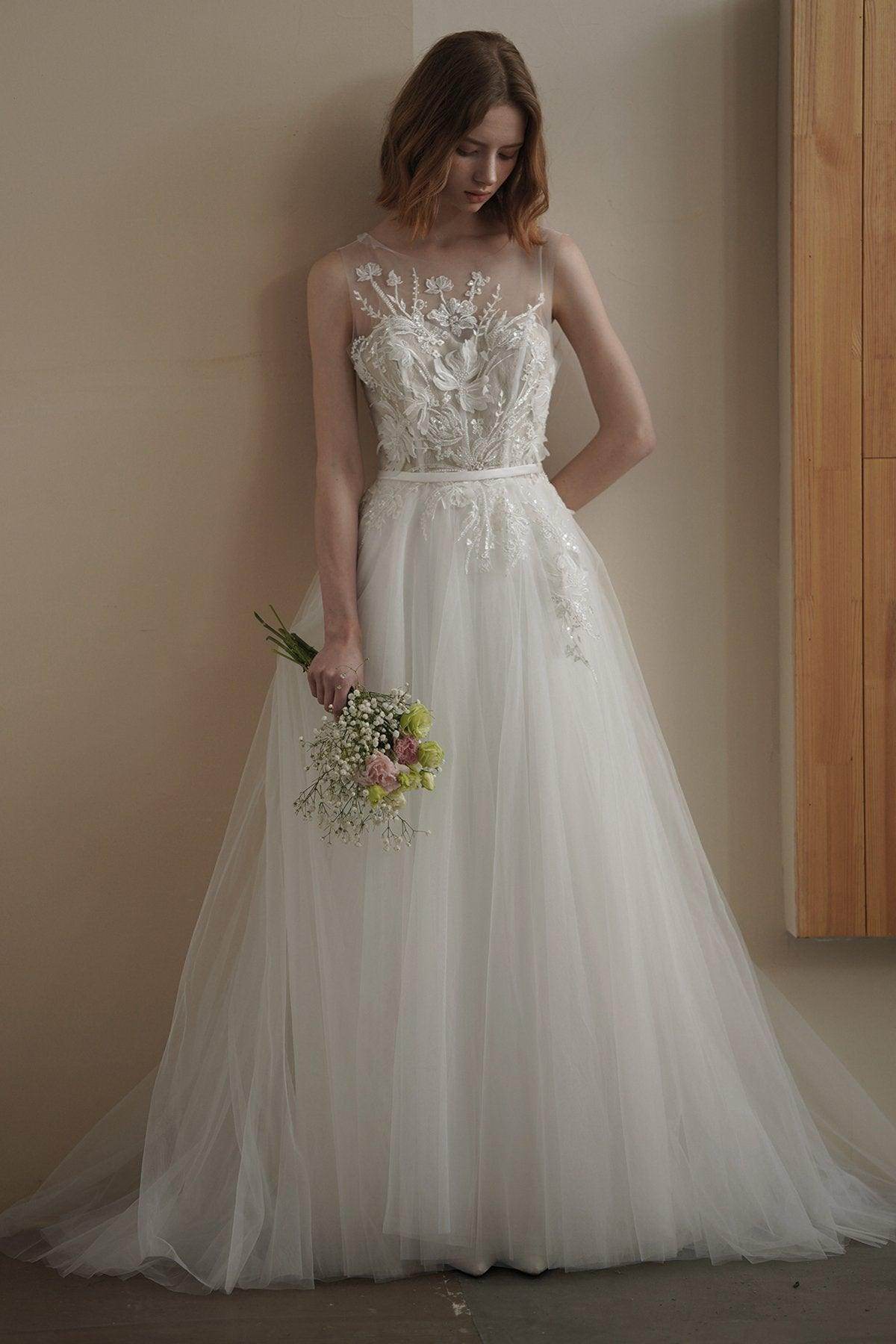 A-Line Sweep-Brush Train Lace Tulle Wedding Dress CW3090 - COCOMELODY